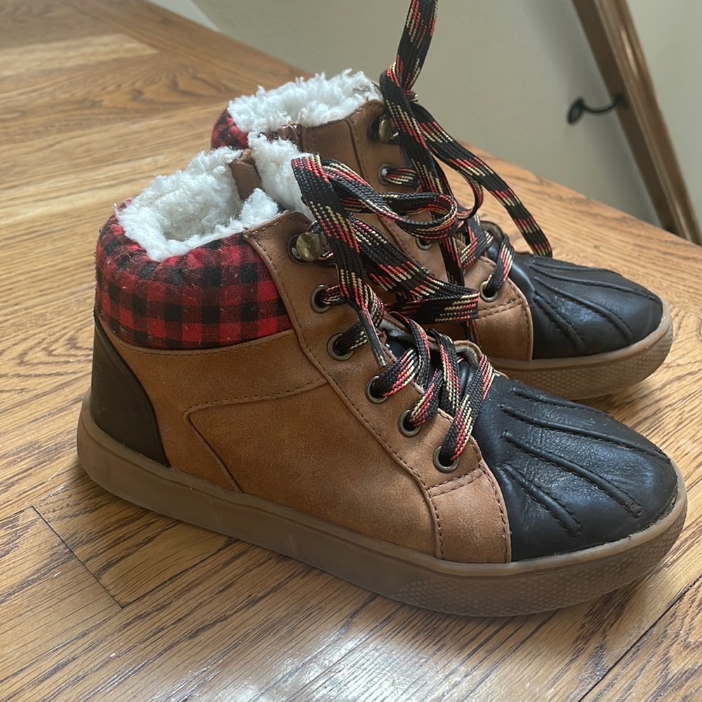 Cat and Jack buffalo plaid ankle boots
